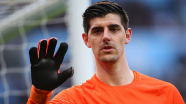 Thibaut Courtois, portier de Chelsea, intéresse Liverpool en vue du mercato estival.