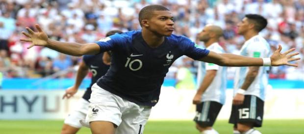 Mbappé foi o nome do jogo da França Mbappé foi o nome do jogo da França