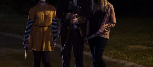 MOVIE REVIEW - THE STRANGERS: PREY AT NIGHT | Behind The Lens Online - behindthelensonline.net