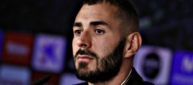 Fabio Capello défend la place de Karim Benzema au Real Madrid Fabio Capello défend la place de Karim Benzema au Real Madrid