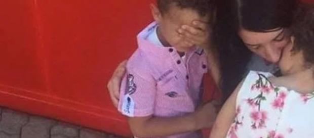 Fine dell'incubo a Bolzano: Rosa Mezzina posta la foto in cui abbraccia Yassine e Yasmine. Fine dell'incubo a Bolzano: Rosa Mezzina posta la foto in cui abbraccia Yassine e Yasmine.