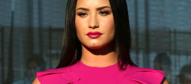 La cantante Demi Lovato causó el enojo e indignación de miles de usuarios de las redes sociales debido a un snapchat en el que aparece su mamá La cantante Demi Lovato causó el enojo e indignación de miles de usuarios de las redes sociales debido a un snapchat en el que aparece su mamá