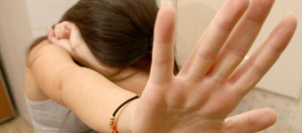 Parma: studentessa 18enne violentata a scuola. Parma: studentessa 18enne violentata a scuola.