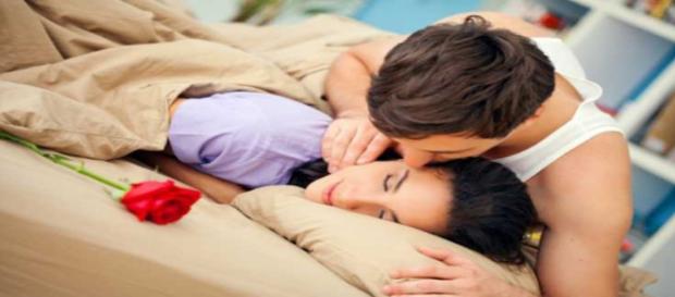 Uma série de atitudes que o homem apaixonado faz pela sua mulher. Uma série de atitudes que o homem apaixonado faz pela sua mulher.