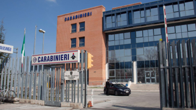Ravenna, carabiniere consuma rapporto 'intimo' in caserma