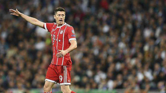 Robert Lewandowski pourrait venir à la Juventus en cas de départ d'Higuain lors du mercato à venir.