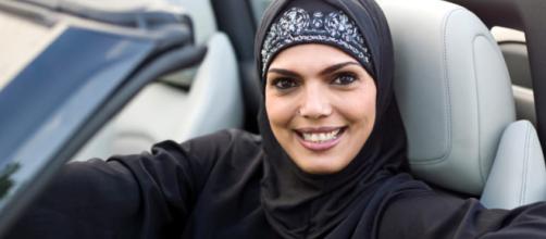 A Saudita | 10 donne prendono la patente - zazoom.it