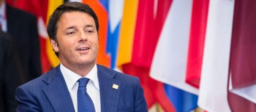 Matteo Renzi criticato per la scelta di partire in tour per il mondo a tenere conferenze a pagamento