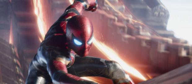 Con un regreso terrestre la "vida normal" en la secuela a Spider-Man: Homecoming, la cual se estrenará dos meses después. Con un regreso terrestre la "vida normal" en la secuela a Spider-Man: Homecoming, la cual se estrenará dos meses después.
