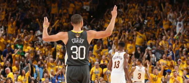 El Chef cocinó 9 triples en su receta para vencer a los Cavs. NBA.com. El Chef cocinó 9 triples en su receta para vencer a los Cavs. NBA.com.