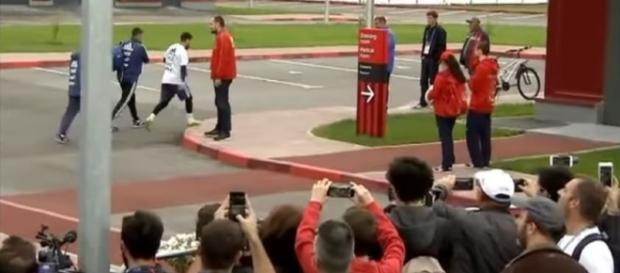Messi provoca algarabía en Rusia en una práctica abierta de la FIFA Messi provoca algarabía en Rusia en una práctica abierta de la FIFA