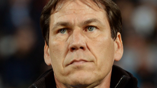 L'entraîneur français de l'OM attend un geste de la direction marseillaise s'ils veulent le voir continuer dans le groupe.