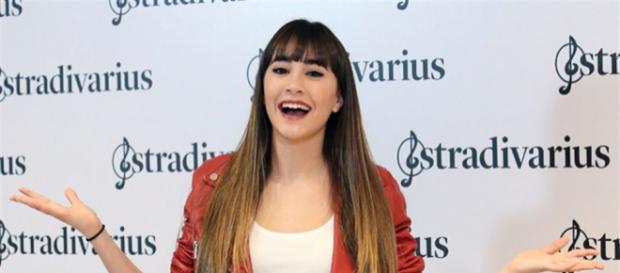 Aitana Ocaña es sorprendida en el cumpleaños de David Bisbal Aitana Ocaña es sorprendida en el cumpleaños de David Bisbal
