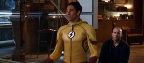 Legends Of Tomorrow: Kid Flash Saves The Atom and Gets The Souvenir [Image Credit: WebHead/YouTube screencap]