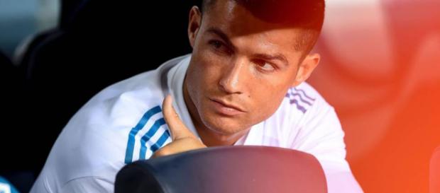 La incertidumbre de Cristiano Ronaldo en el Madrid ¿Se quedará o no? La incertidumbre de Cristiano Ronaldo en el Madrid ¿Se quedará o no?