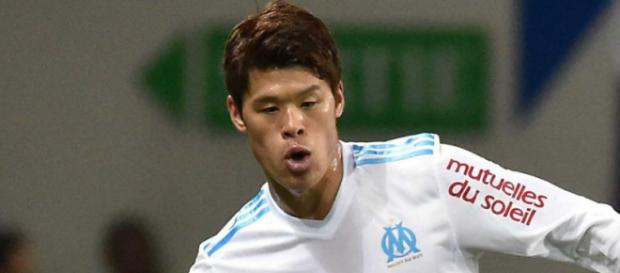 Hiroki Sakaï intéresse fortement le championnat anglais et italien, alors que le mercato va démarrer. Hiroki Sakaï intéresse fortement le championnat anglais et italien, alors que le mercato va démarrer.