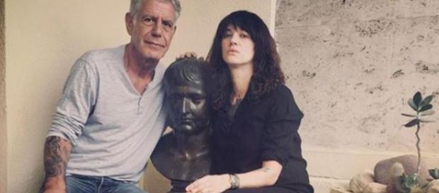 Il suicidio di Anthony Bourdain: Asia Argento criticata sui social. Il suicidio di Anthony Bourdain: Asia Argento criticata sui social.