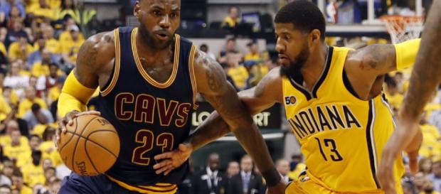 Rumor: LeBron y Paul George pudieran conversar con los Lakers sobre su futuro Rumor: LeBron y Paul George pudieran conversar con los Lakers sobre su futuro