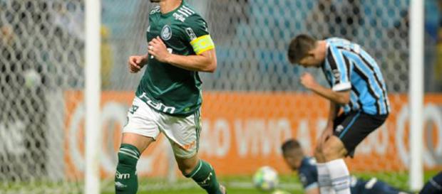 Willian brilha na segunda etapa e Palmeiras vence o Grêmio Willian brilha na segunda etapa e Palmeiras vence o Grêmio