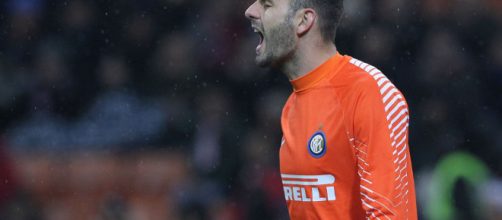 Il Napoli pensa a Handanovic, l'Inter smentisce - passioneinter.com