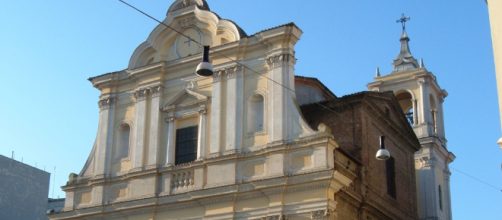 Nella chiesa romana di S.Maria delle Grazie alle Fornaci trovati in un confessionale 36mila euro in contanti