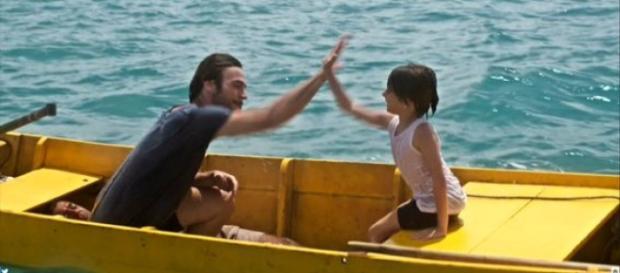 A estreia de Segundo Sol e o 'mistério' do sujeito deitado no barco A estreia de Segundo Sol e o 'mistério' do sujeito deitado no barco