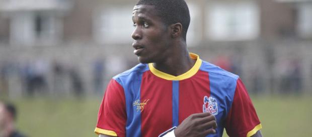 Wilfried Zaha es un objetivo clave para el Tottenham. Wilfried Zaha es un objetivo clave para el Tottenham.