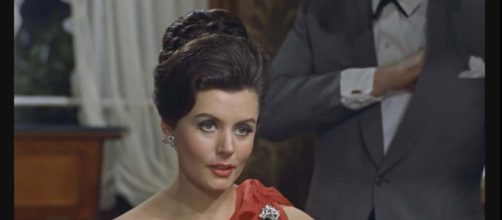 Eunice Gayson, the first Bond girl, has died at the age of 90. [Image Moonphase.fr/YouTube]
