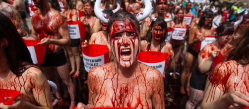 Fotos: 'Pamplona se baña de sangre', la protesta contra los ... - elpais.com