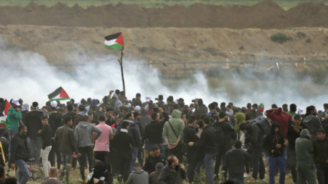 Rassemblement de Palestinien à la frontière israélienne.
