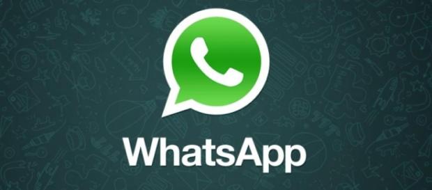 Whatsapp: introdotte due nuove funzioni, una di esse è la modalità broadcast nei gruppi Whatsapp: introdotte due nuove funzioni, una di esse è la modalità broadcast nei gruppi