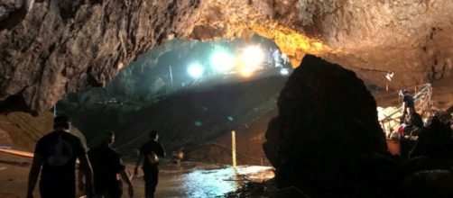 Panorama de actualidad: la 3ª fase del rescate de la cueva y Enrique nuevo seleccionador