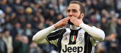 Juventus: Gonzalo Higuain ai saluti, il bomber argentino potrebbe andare al Chelsea