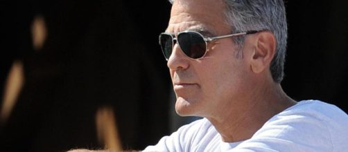 Paura per Clooney, contuso al ginocchio in un incidente stradale
