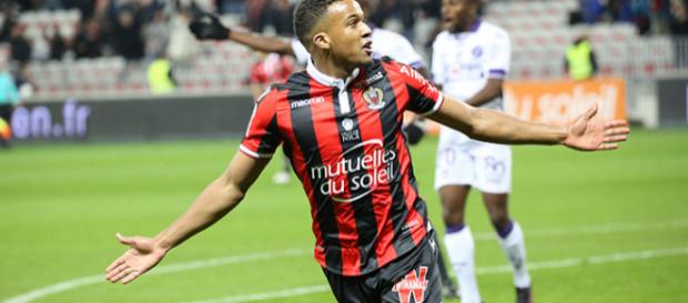 Alassane Pléa est sur le point de rejoindre le Borussia Mönchengladbach lors de ce mercato estival. Alassane Pléa est sur le point de rejoindre le Borussia Mönchengladbach lors de ce mercato estival.