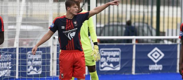 La Fiorentina veut profiter du mercato estival pour mettre la main sur Thomas Chesnel, jeune joueur de Caen. La Fiorentina veut profiter du mercato estival pour mettre la main sur Thomas Chesnel, jeune joueur de Caen.