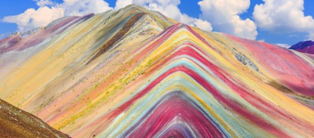 Montanha Vinicunca é a nova atração turística de Cusco, no Peru Montanha Vinicunca é a nova atração turística de Cusco, no Peru