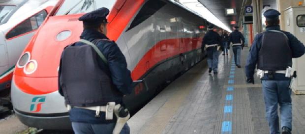 Venezia: aggrediscono portabagagli africano, i testimoni: 'inneggiavano a Salvini'. Venezia: aggrediscono portabagagli africano, i testimoni: 'inneggiavano a Salvini'.