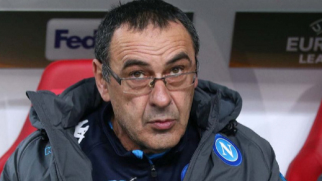 Maurizio Sarri devait partir vers Chelsea dès le début du mercato, mais un prix de 20 millions d'euros est exigé par Naples.