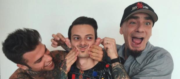 Fedez e Rovazzi, il divorzio adesso è ufficiale, rumors anche su una lite con J-Ax Fedez e Rovazzi, il divorzio adesso è ufficiale, rumors anche su una lite con J-Ax