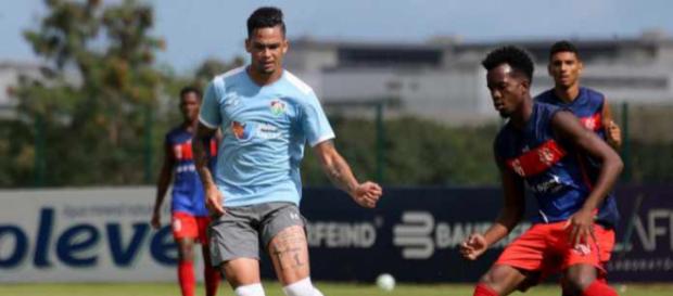 Luciano participou de parte de vitória de 2 a 0 sobre o Bangu (LUCAS MERÇON / FLUMINENSE F.C) Luciano participou de parte de vitória de 2 a 0 sobre o Bangu (LUCAS MERÇON / FLUMINENSE F.C)