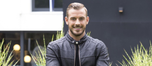 Moundir et les Apprentis Aventuriers 3 : Julien Bert fait une ... - melty.fr