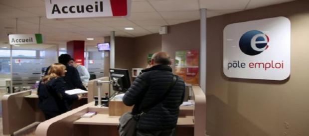 Chômage : le gouvernement propose une allocation longue durée Chômage : le gouvernement propose une allocation longue durée