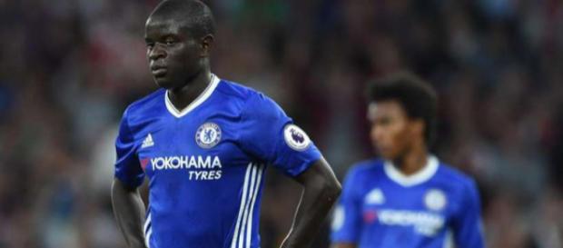 Le PSG et le Real Madrid n'ont pas terminés de se confronter dans le dossier Kanté durant ce mercato. Le PSG et le Real Madrid n'ont pas terminés de se confronter dans le dossier Kanté durant ce mercato.