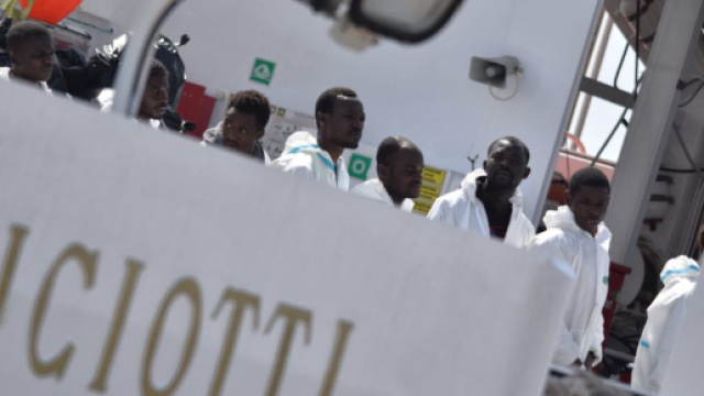 La nave Diciotti arrivata a Trapani.