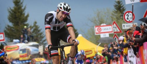 Brutta giornata per Tom Dumoulin al Tour de France.