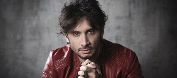 Fabrizio Moro a Trani, in Piazza Duomo, il 21 agosto Fabrizio Moro a Trani, in Piazza Duomo, il 21 agosto