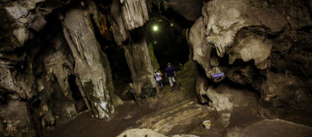 Khao Luang Cave, Thailand (Image courtesy – Chanida pholsen, Wikimedia Commons) Khao Luang Cave, Thailand (Image courtesy – Chanida pholsen, Wikimedia Commons)