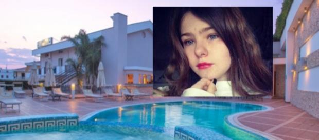 Muore a 13 anni risucchiata dal bocchettone di una piscina. Muore a 13 anni risucchiata dal bocchettone di una piscina.