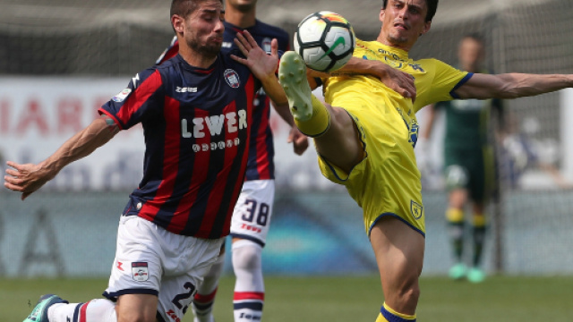 Chievo Verona deferito per fittizie plusvalenza ed il Crotone potrebbe rientrare in Serie a